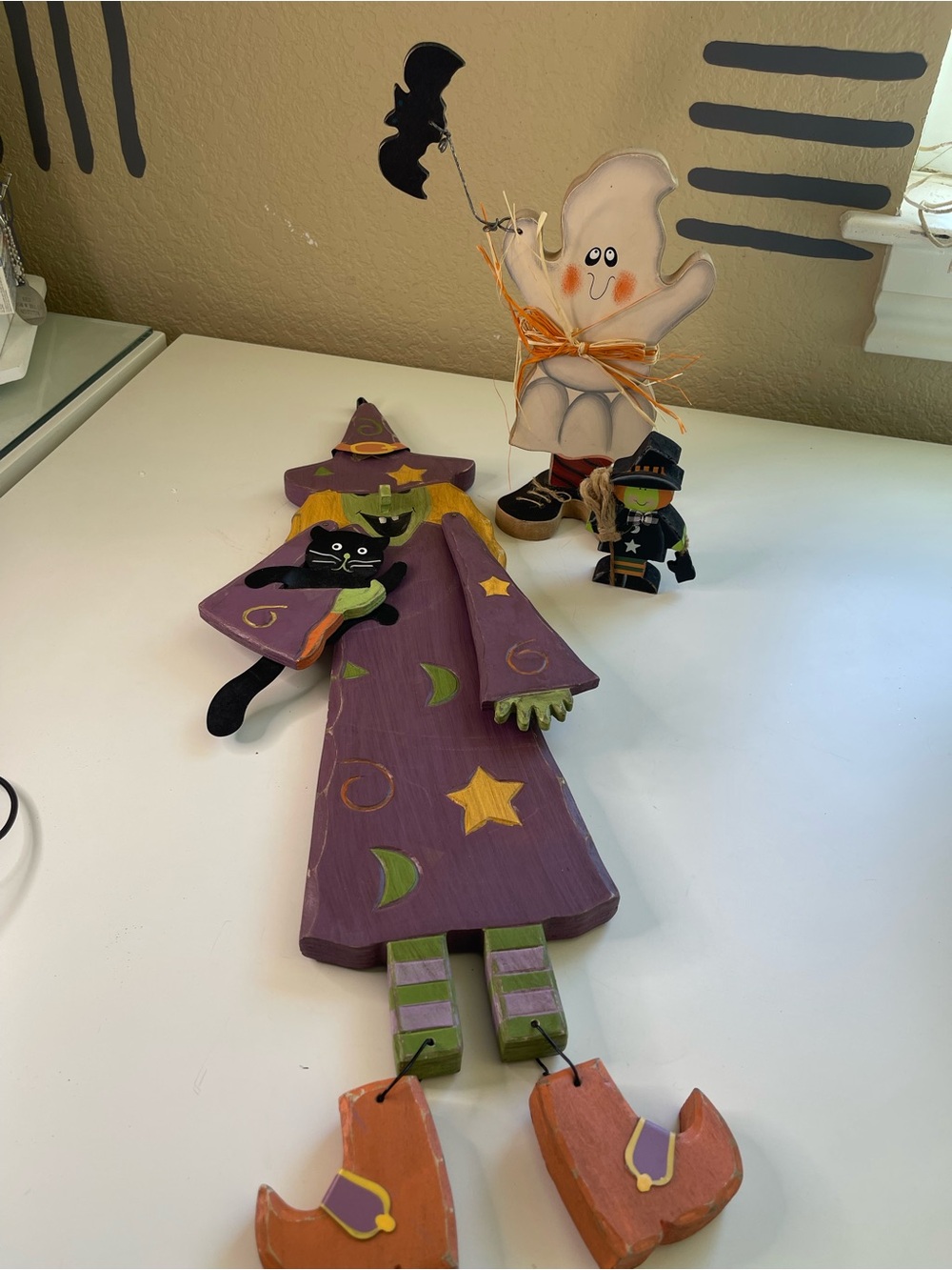 4 wooden Halloween Decor Items